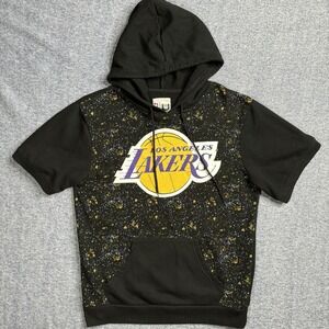 Los Angeles Lakers Men M Short Sleeve Hooded Sweatshirt. NBA. Gym Paint Splatter